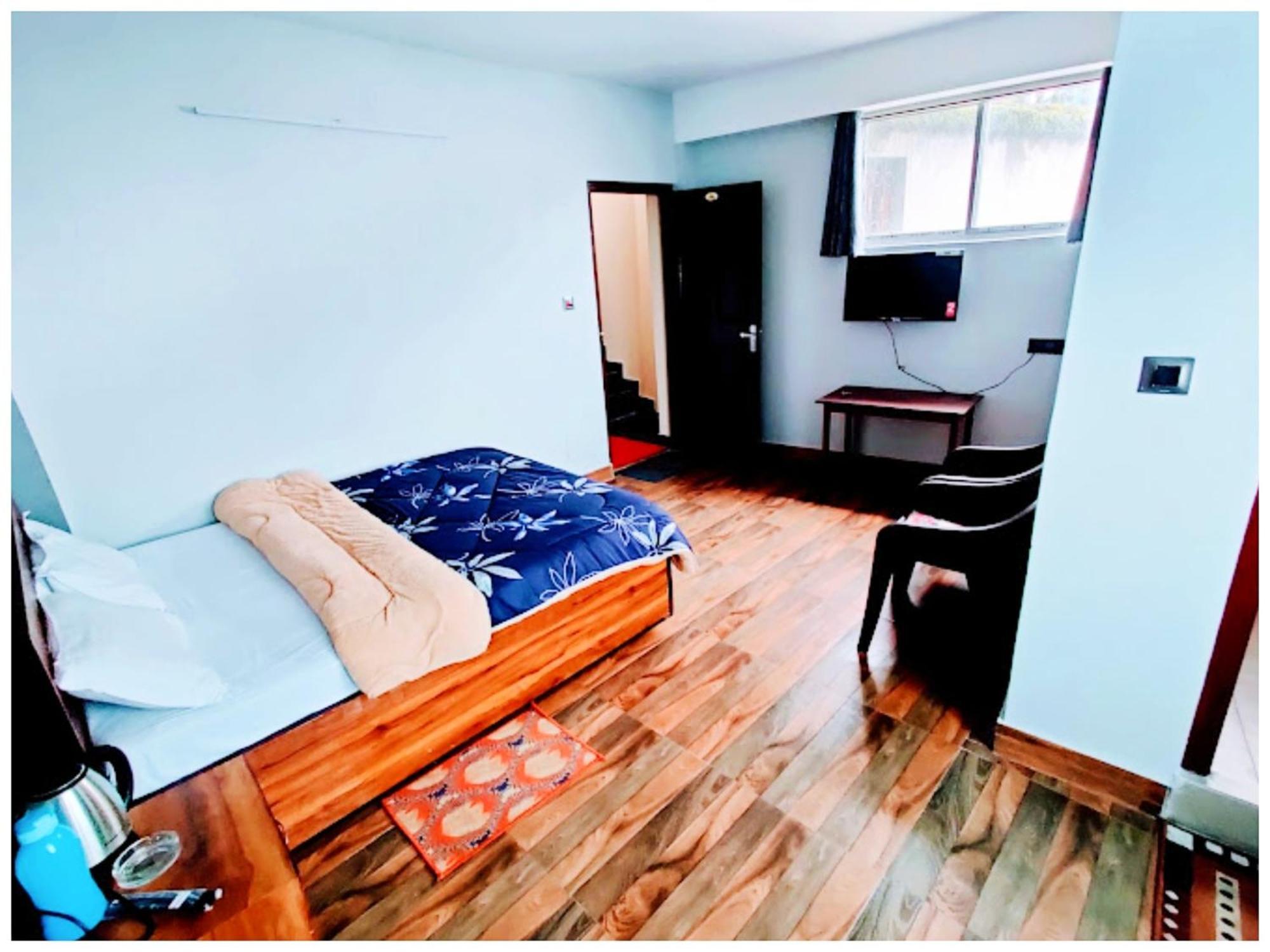 דרג'ילינג Hotel Premium Pitstop Near Railway Station Best Hotel In Darjeeling מראה חיצוני תמונה